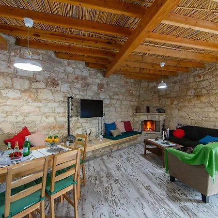 Akamantida Platea 2 Дом отдыха Pano Arodes