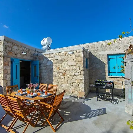 Akamantida Platea 2 Pano Arodes