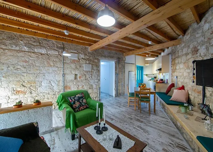 Akamantida Platea 2 Holiday home *